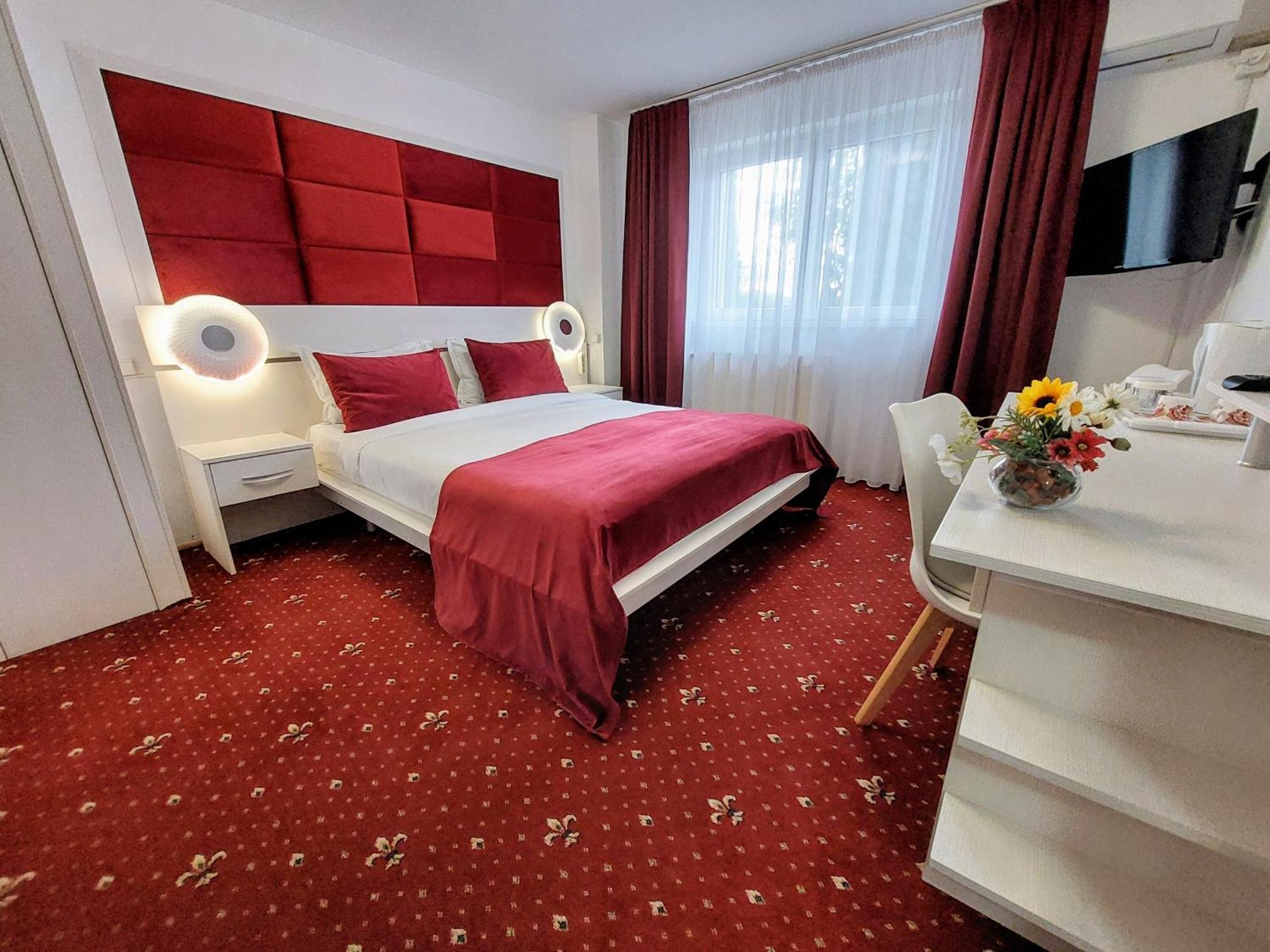 Pension Casablanca Hotell Câmpina Exteriör bild